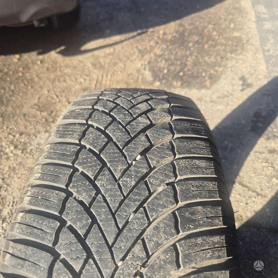 Bridgestone Blizzak LM005, зимние 215/60 R17