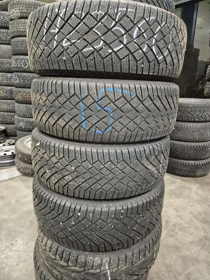Continental, winter 235/60 R17