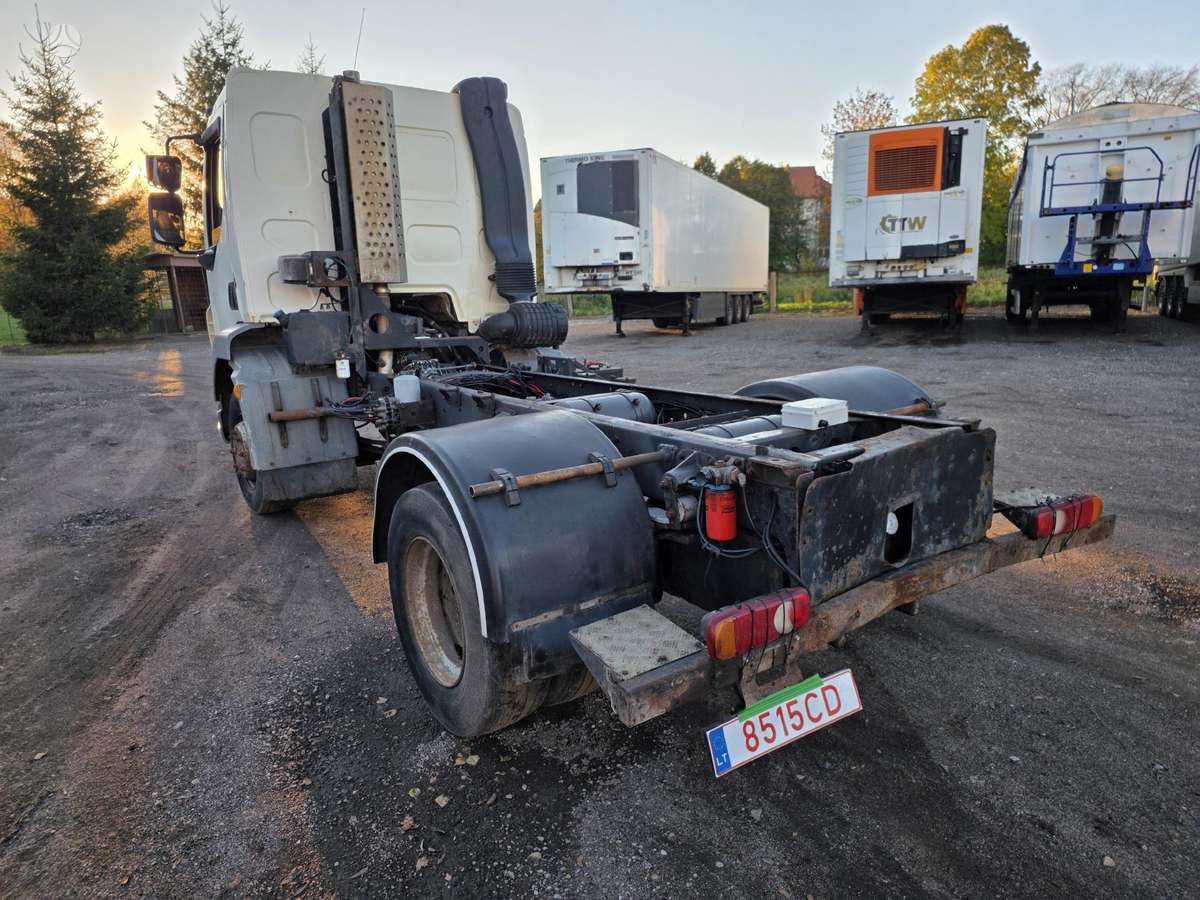 DAF LF55-220, cab-chassis trucks