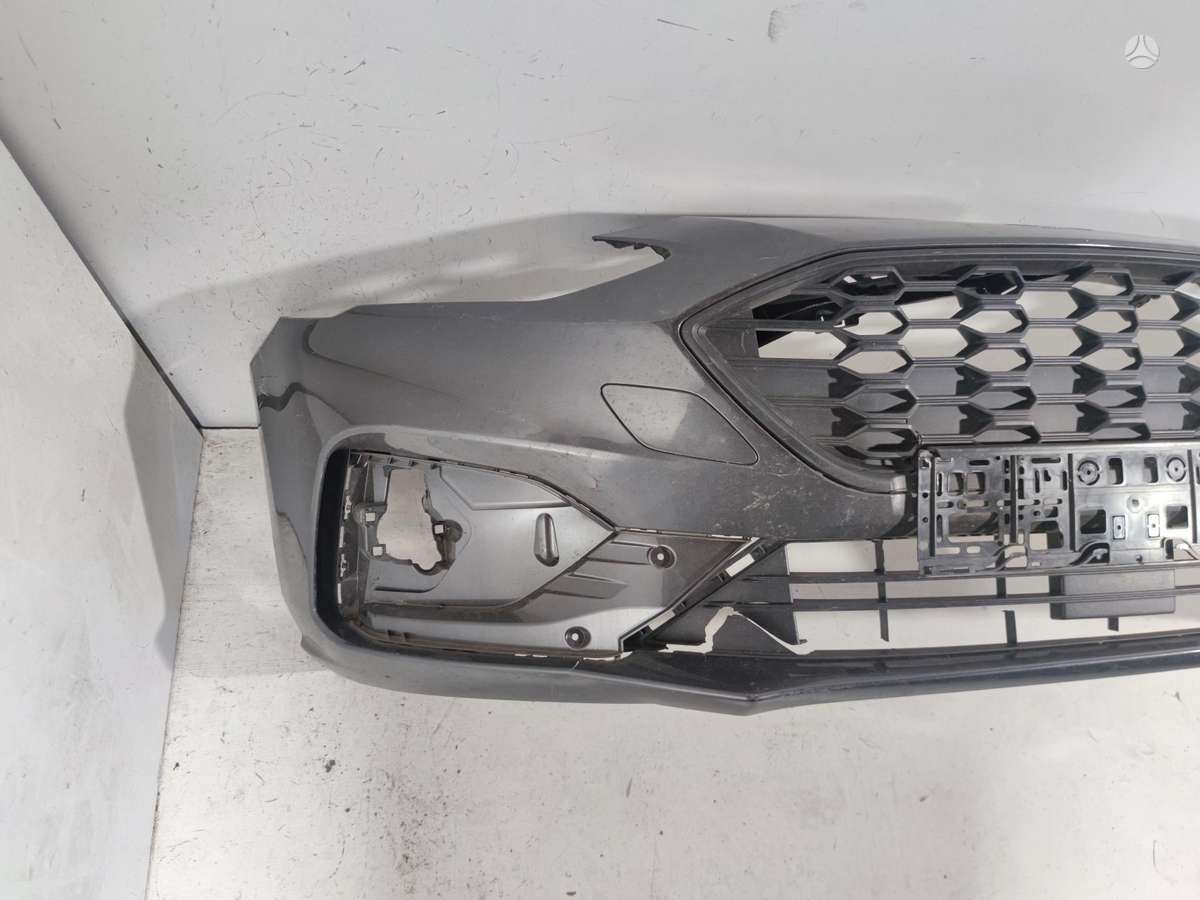 Ford Focus ST, JX7B17757S, bumpers
