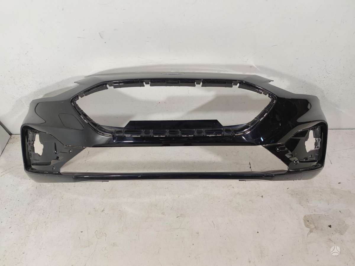 Ford Focus ST, JX7B17757S, bumpers
