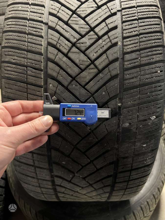 Goodyear UltraGrip Performance, winter 285/40 R20