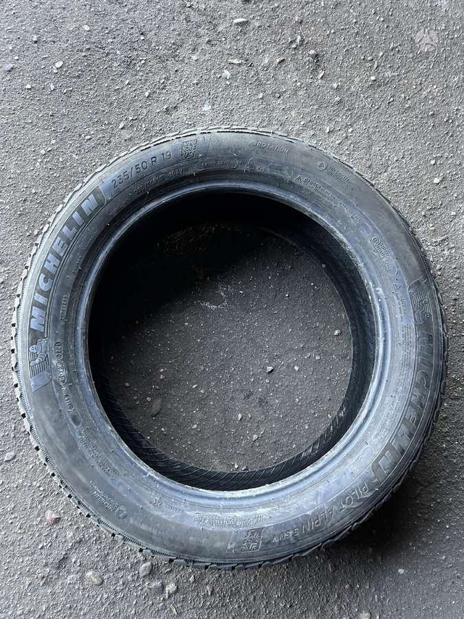 Michelin Pilot Alpin5 SUV, winter 235/50 R19