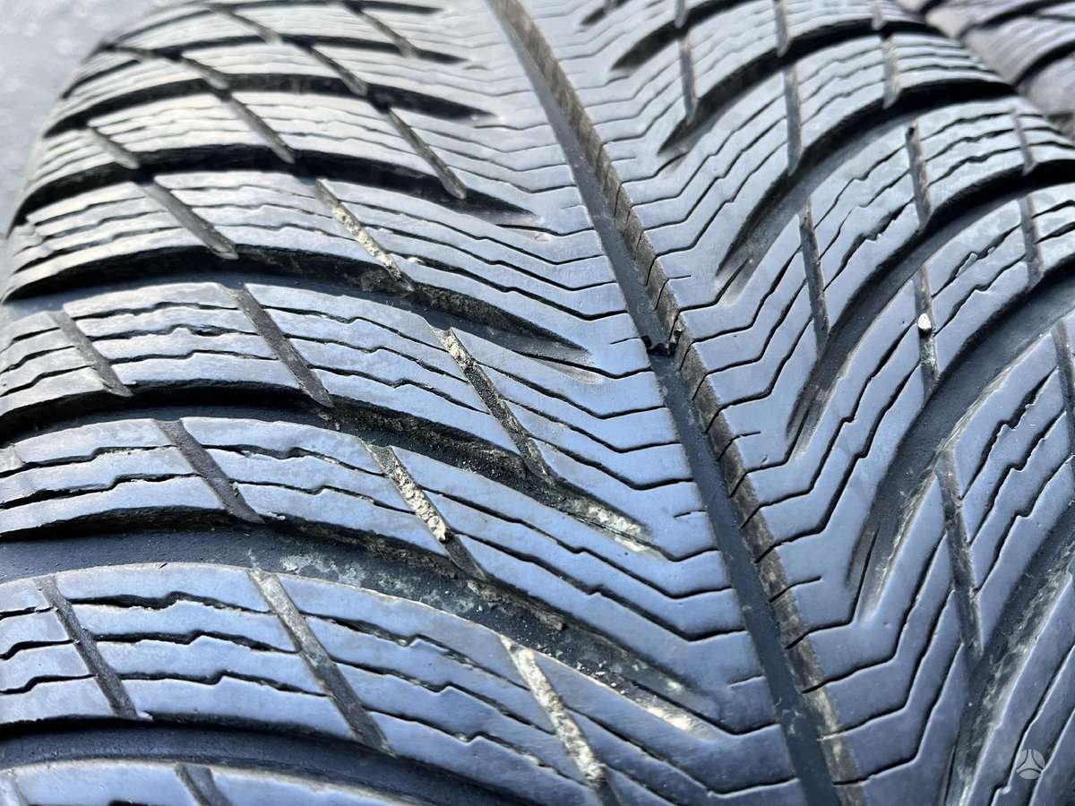 Michelin Pilot Alpin5 SUV, winter 235/50 R19