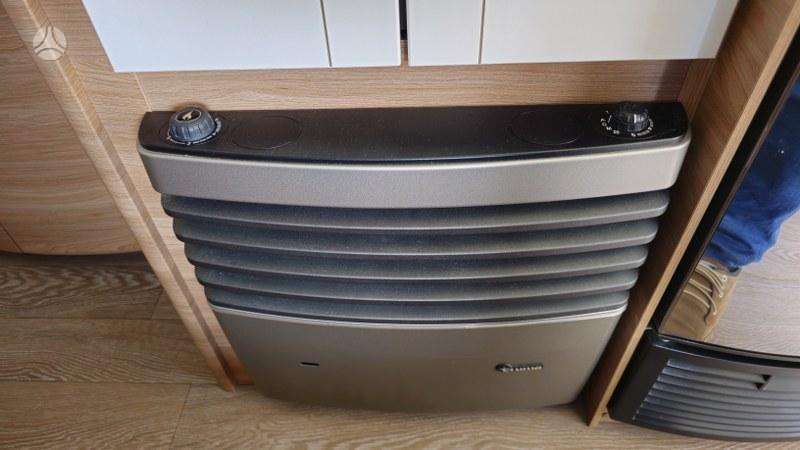 Hobby De Luxe 400 SFe, кемперы