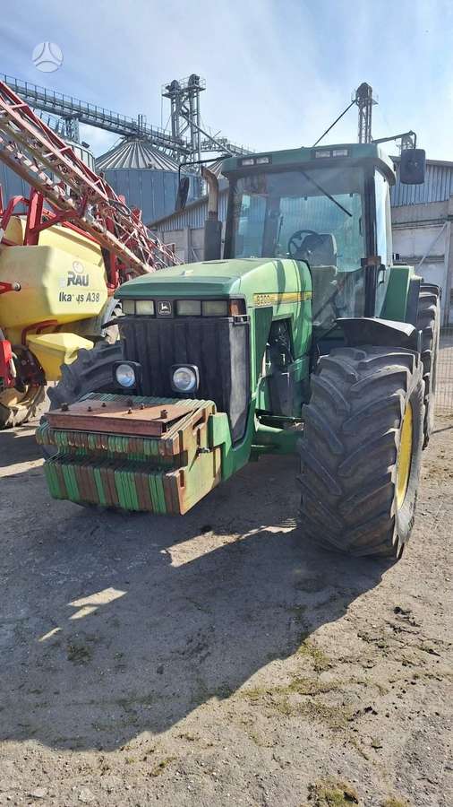 John Deere 8200, tractors