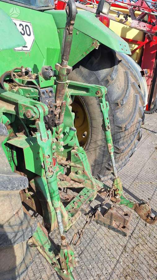John Deere 8200, tractors