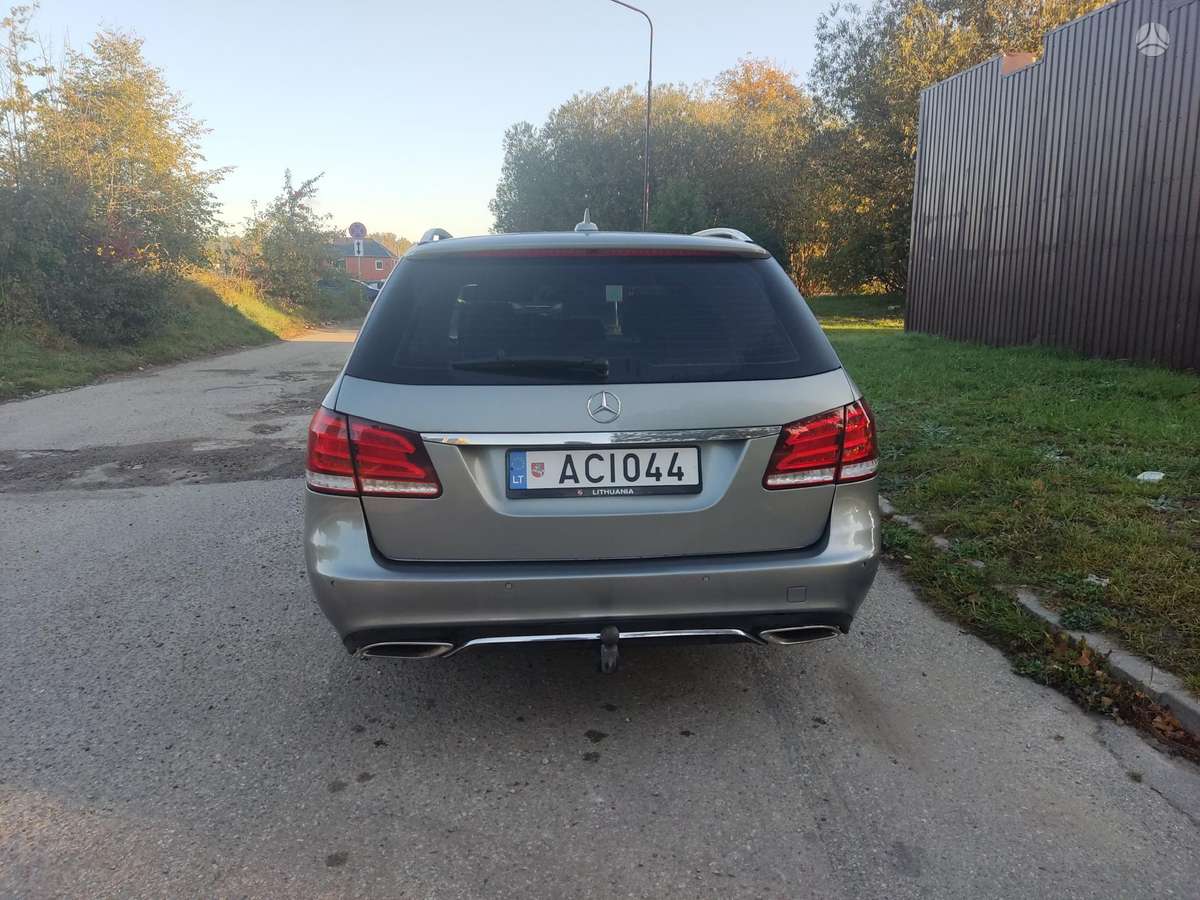 Mercedes-Benz E300, 3.0 l., Универсал