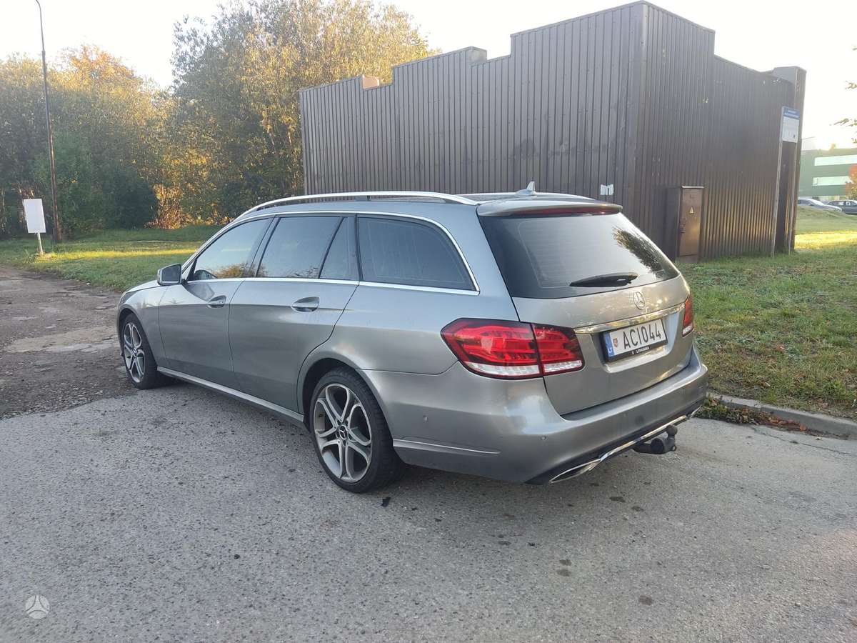 Mercedes-Benz E300, 3.0 l., Универсал