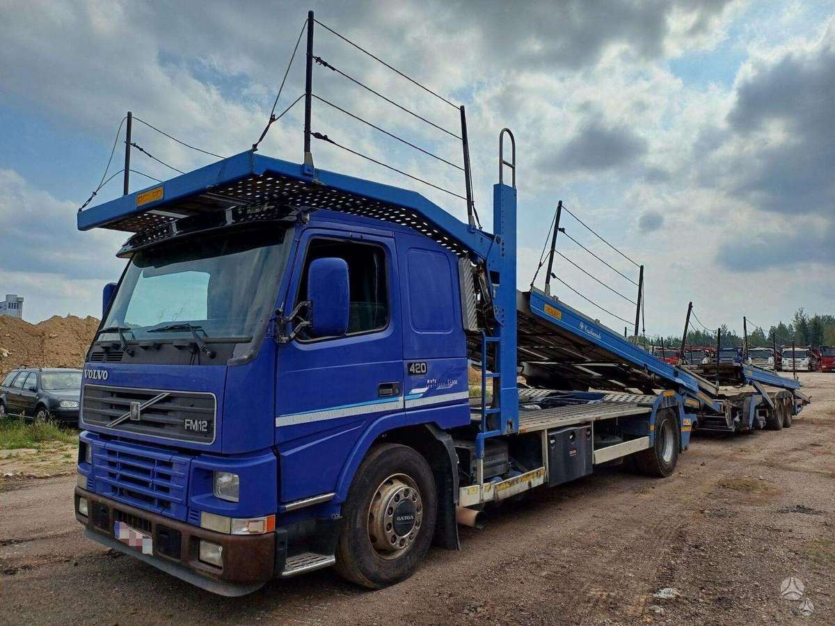 Volvo + ROLFO 2002, auto vedēji