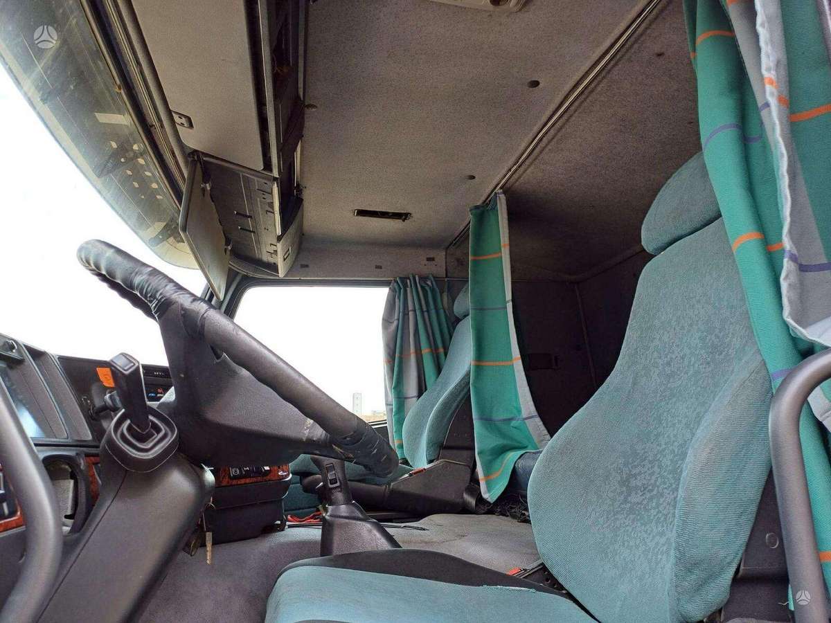 Volvo + ROLFO 2002, auto vedēji