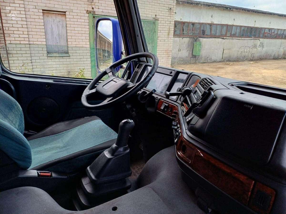Volvo + ROLFO 2002, auto vedēji