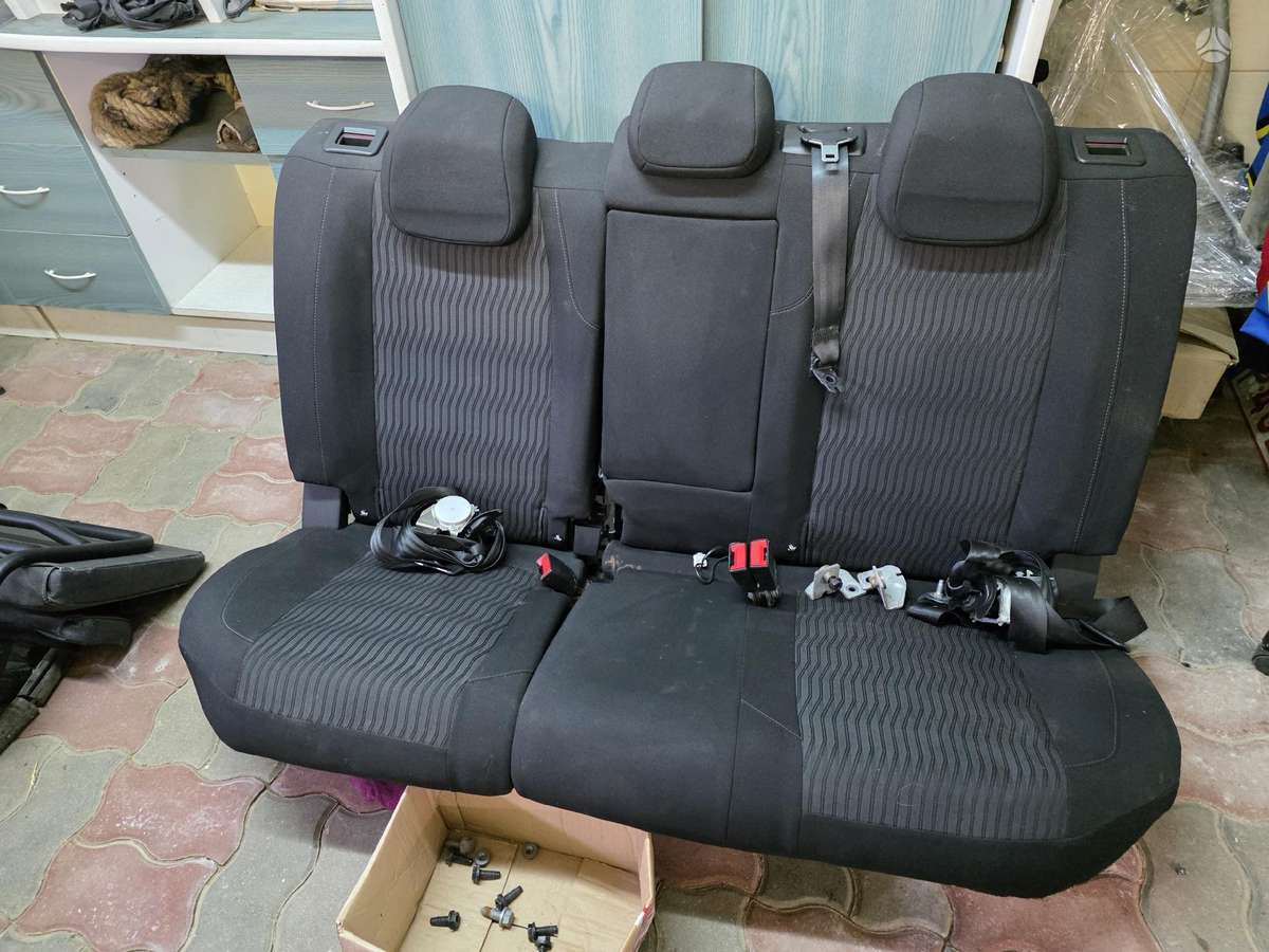 Peugeot 308 сиденья
