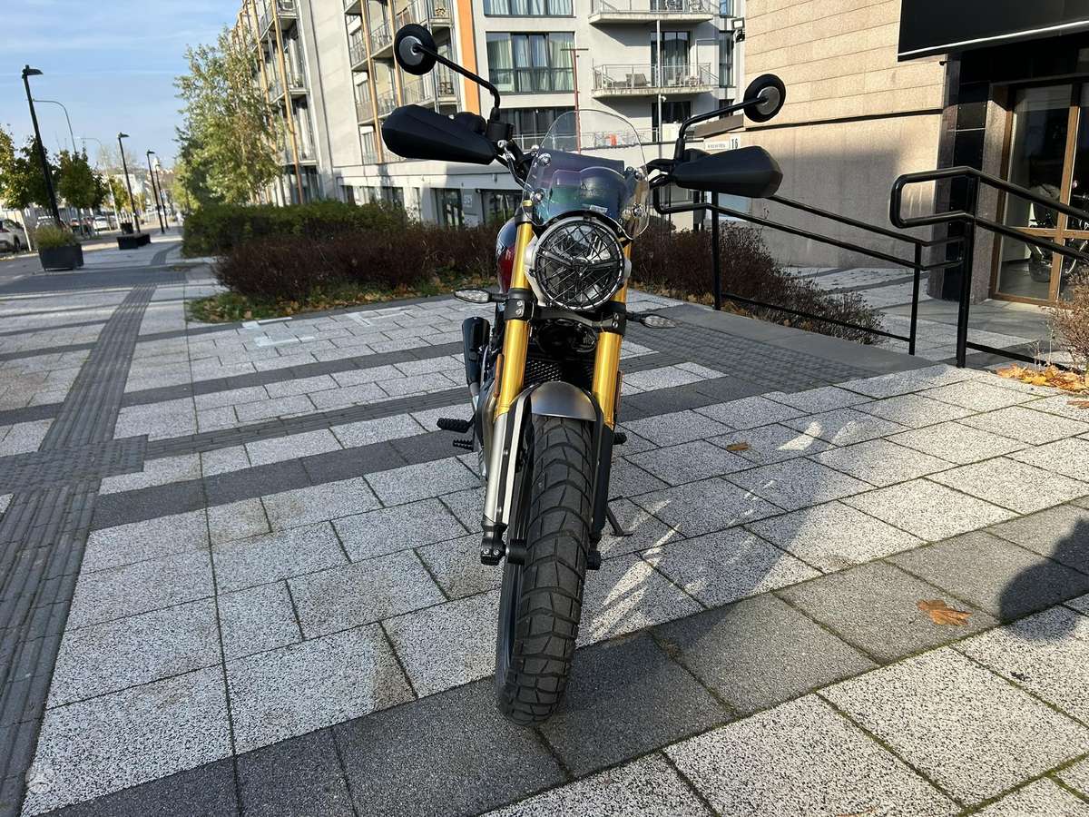 Triumph Scrambler 398cc, street / classic