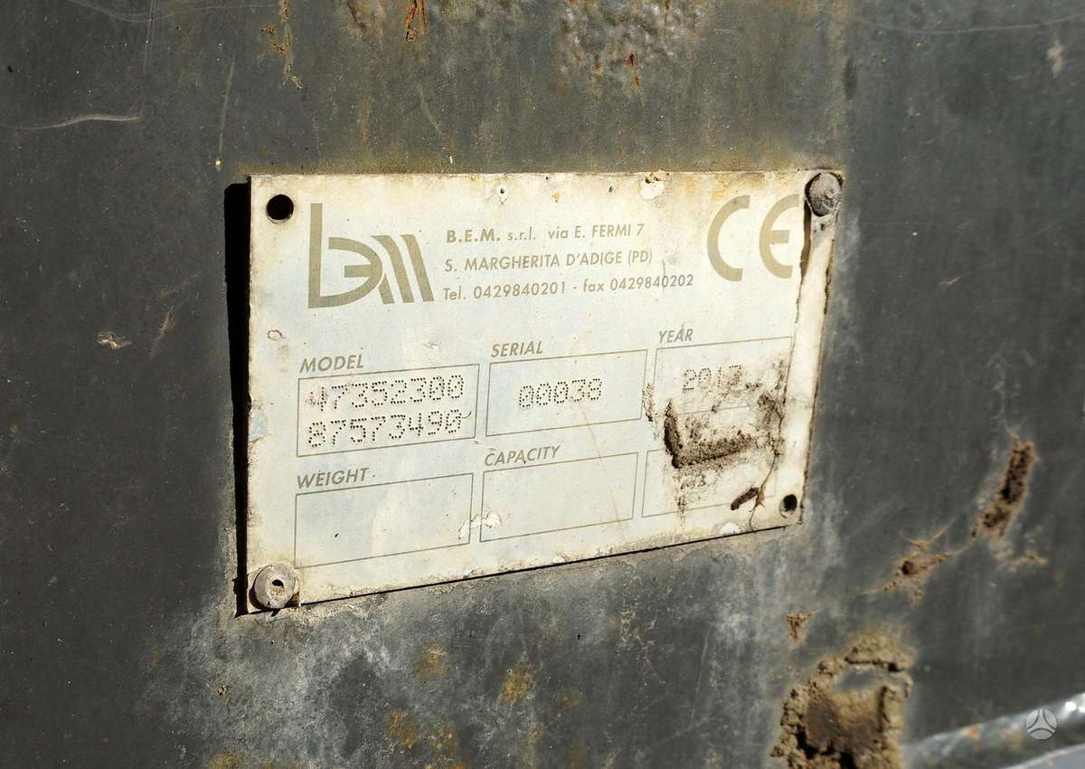 Case 695ST, экскаваторные погрузчики