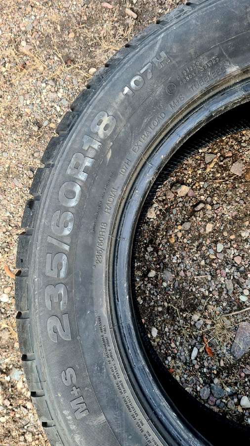 Continental, зимние 235/60 R18