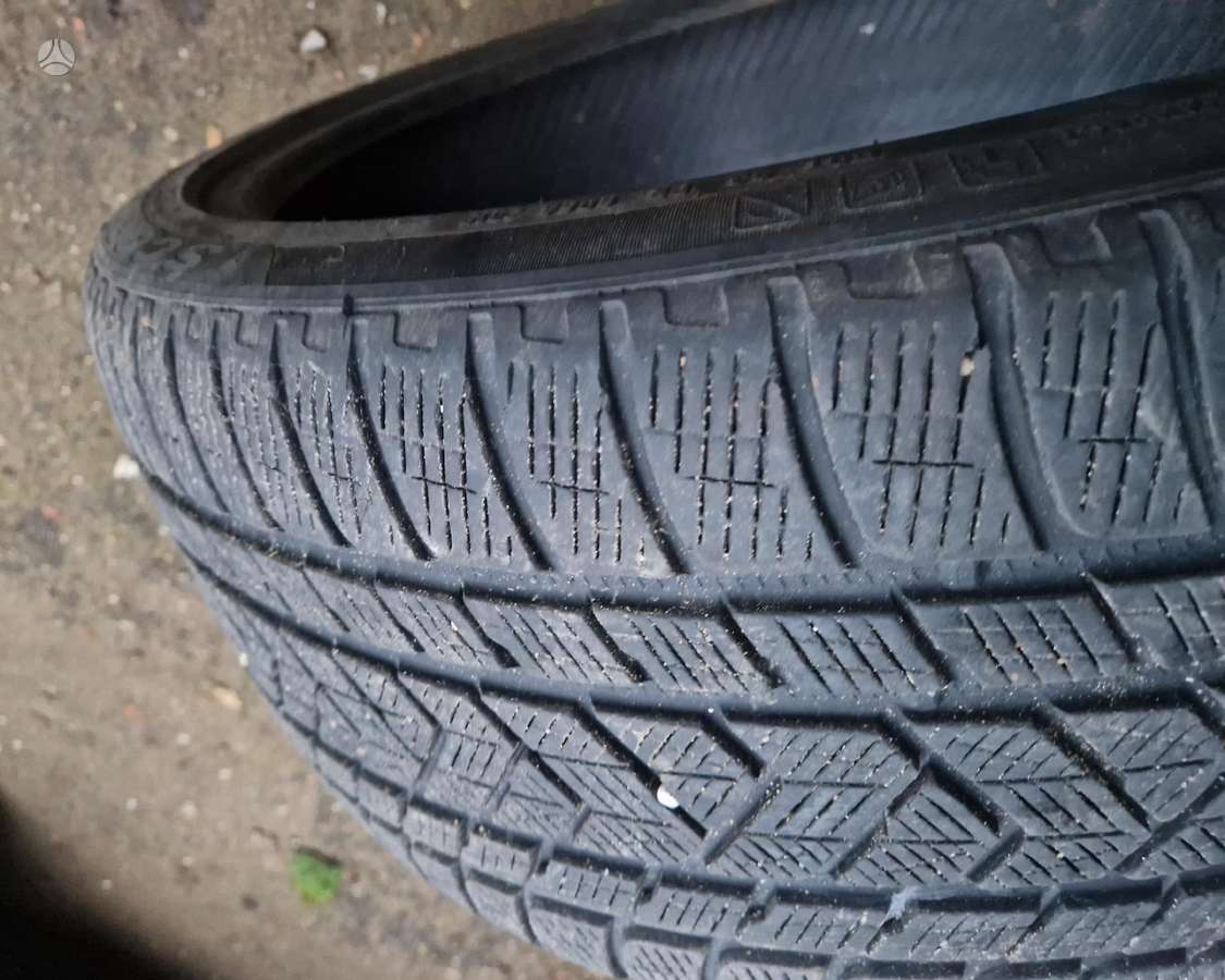 Pirelli Scorpions, winter 275/35 R22