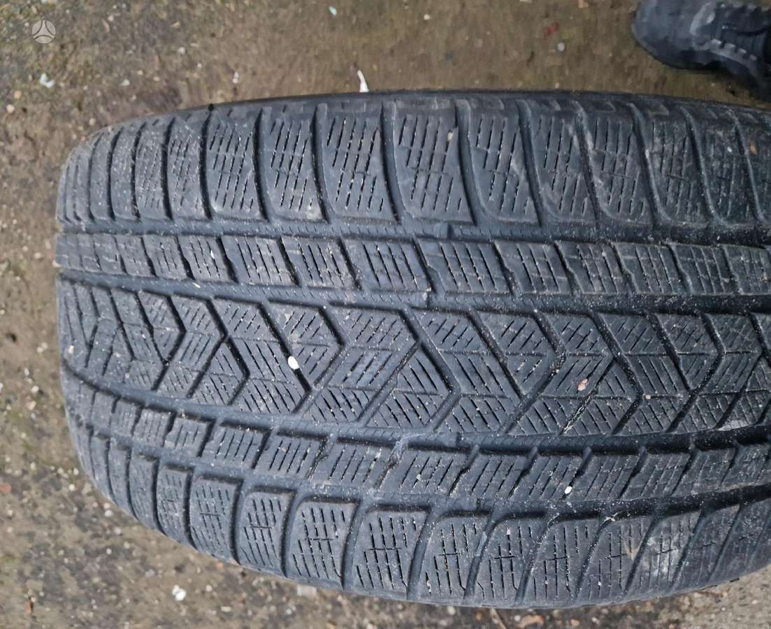 Pirelli Scorpions, winter 275/35 R22