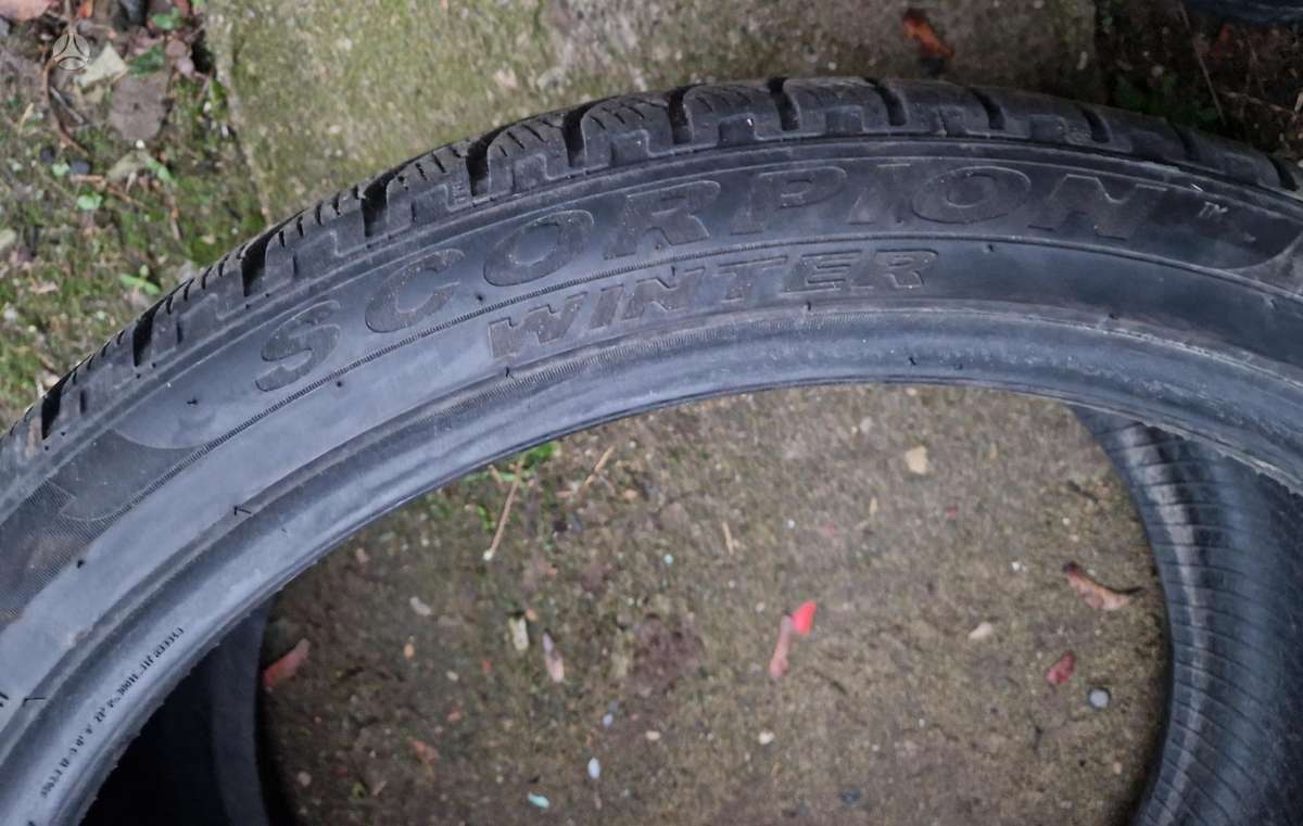 Pirelli Scorpions, winter 275/35 R22