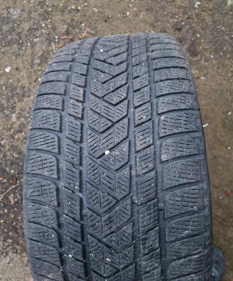 Pirelli Scorpions, winter 275/35 R22