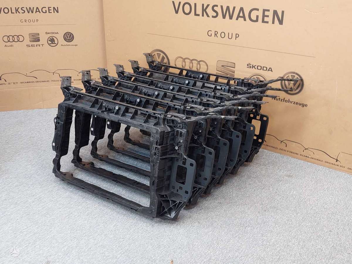 Audi Q3, Naujas originaLus televizorius, groteles, lights