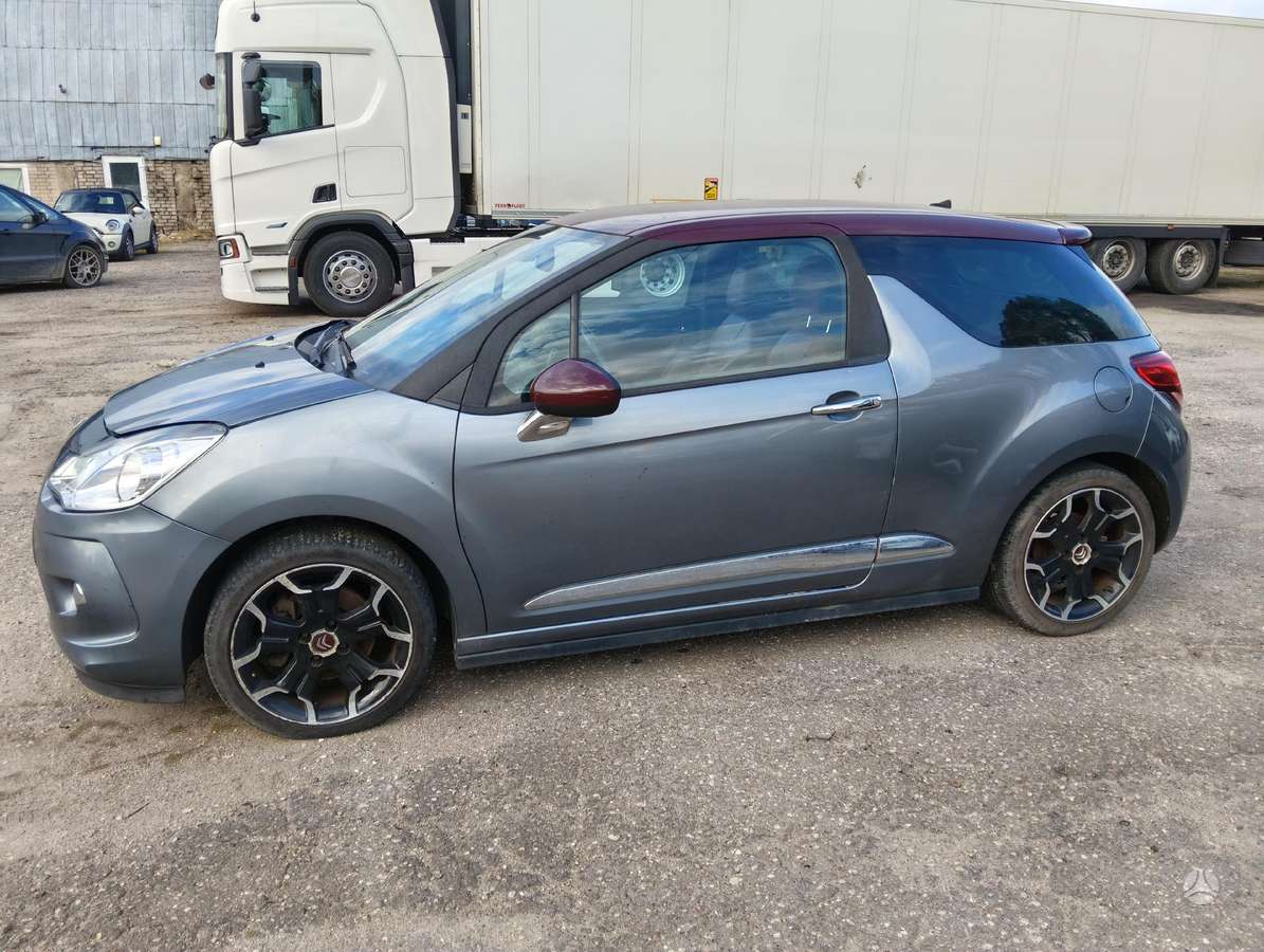 Citroen DS3, 1.6 l., hatchback