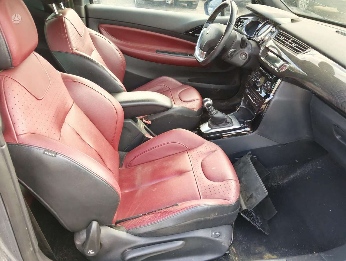 Citroen DS3, 1.6 l., Хэтчбек