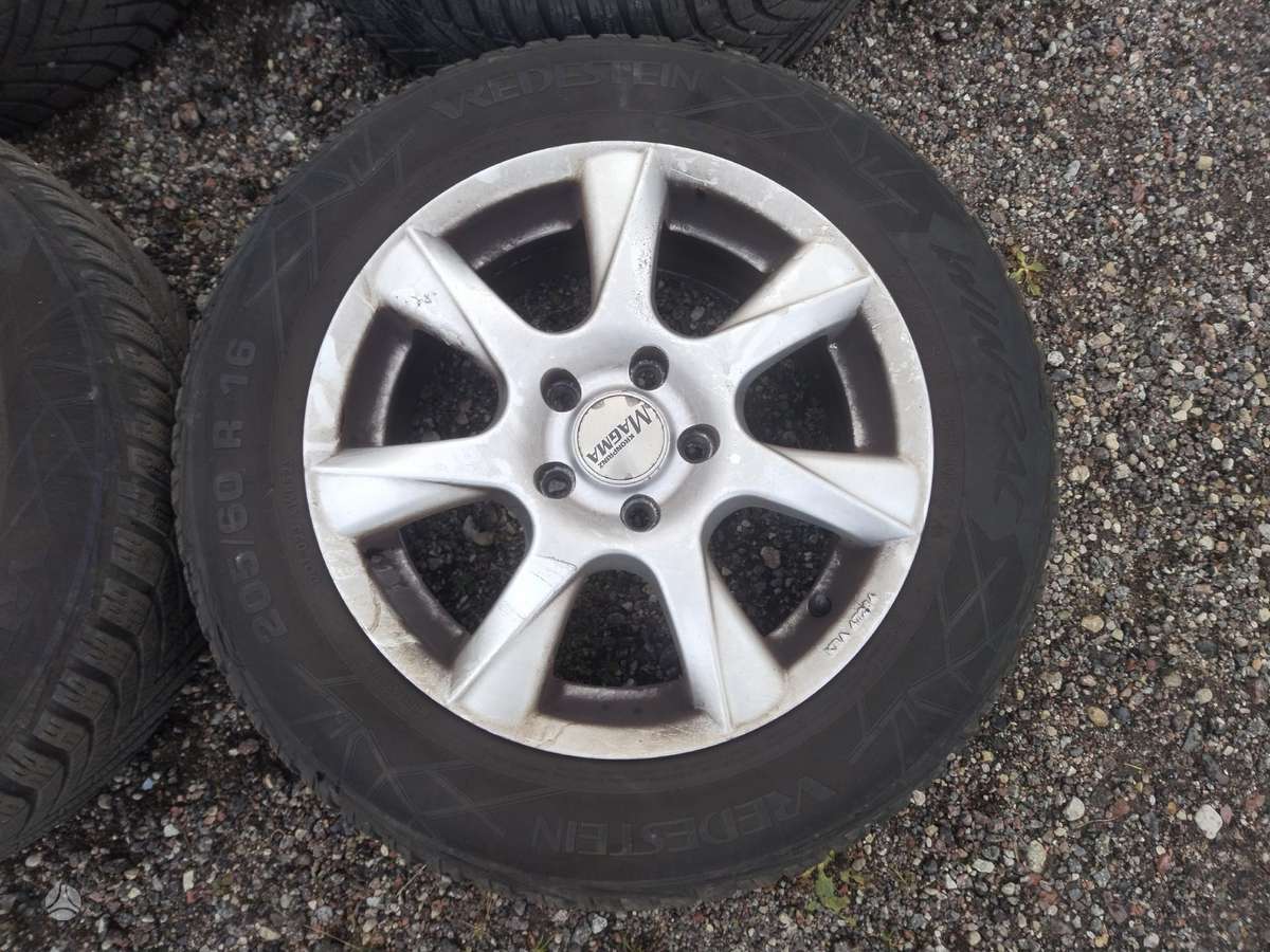 Audi A4, lengvojo lydinio, R16