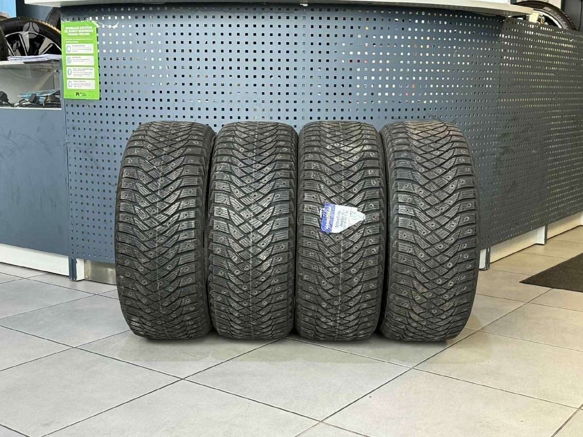 Goodyear ULTRAGRIP ARCTIC 2, winter 245/50 R18