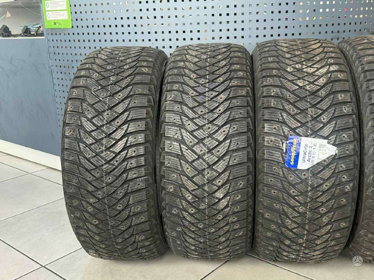 Goodyear ULTRAGRIP ARCTIC 2, winter 245/50 R18