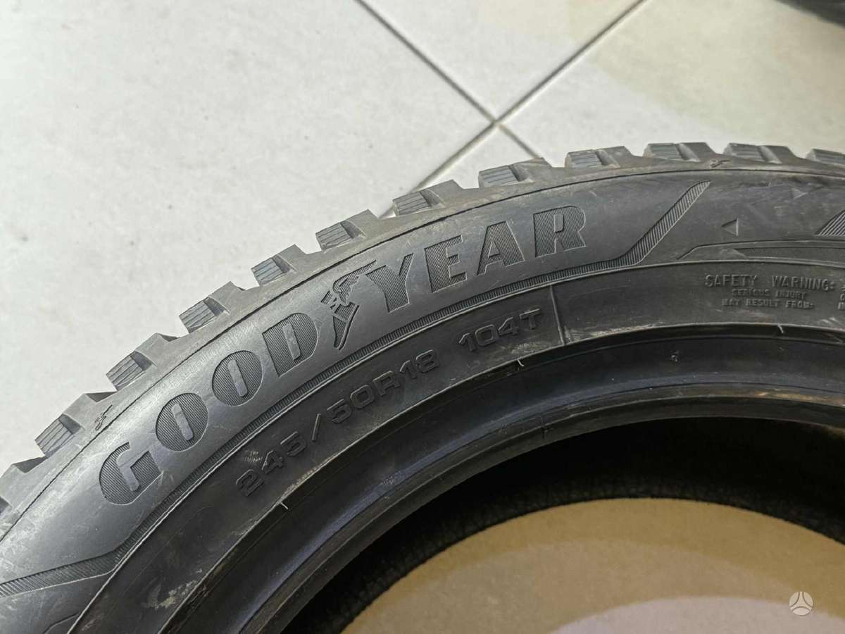 Goodyear ULTRAGRIP ARCTIC 2, winter 245/50 R18