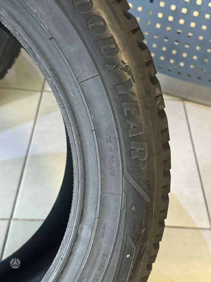 Goodyear ULTRAGRIP ARCTIC 2, winter 245/50 R18