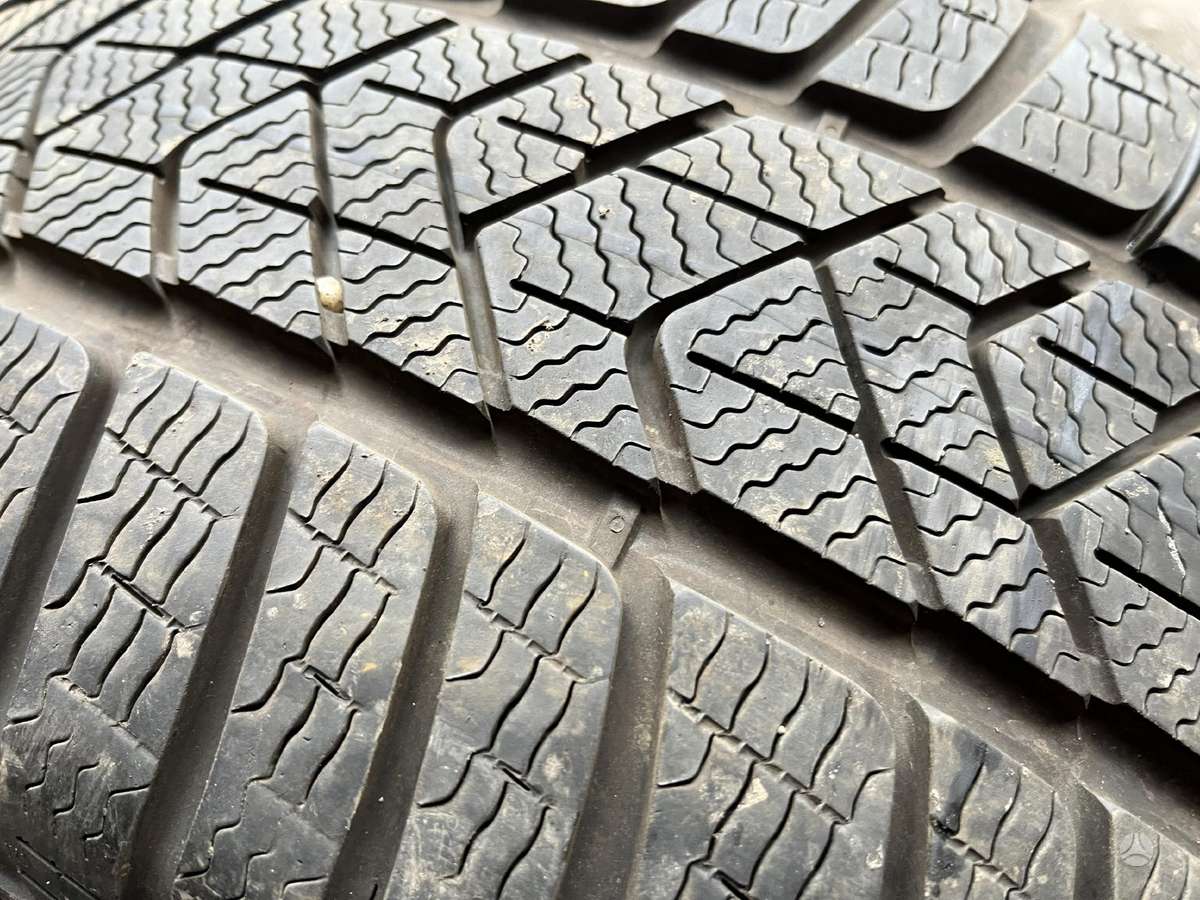 Pirelli SOTTOZERO 3, winter 245/40 R19
