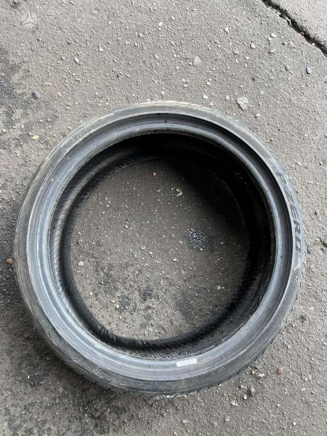 Pirelli P ZERO tm, летние 235/35 R19