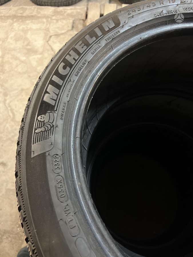 Michelin Pilot Alpin 5, winter 245/45 R19