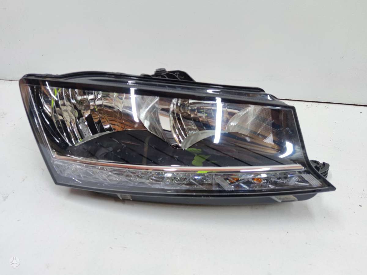 Skoda Fabia lights
