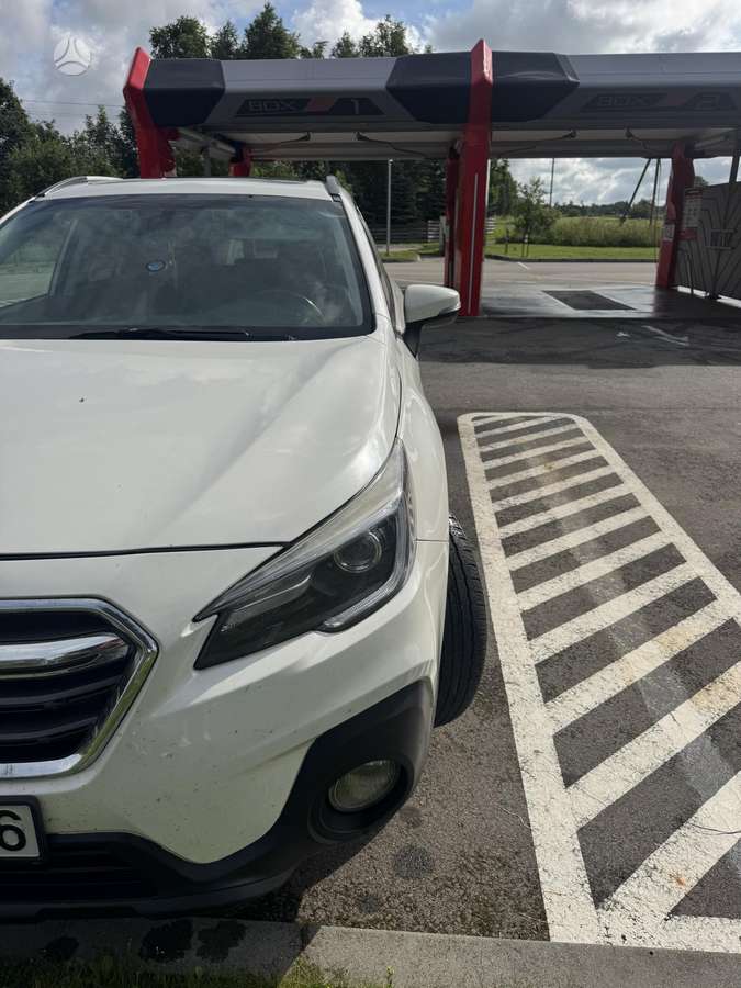 Subaru Outback, Универсал