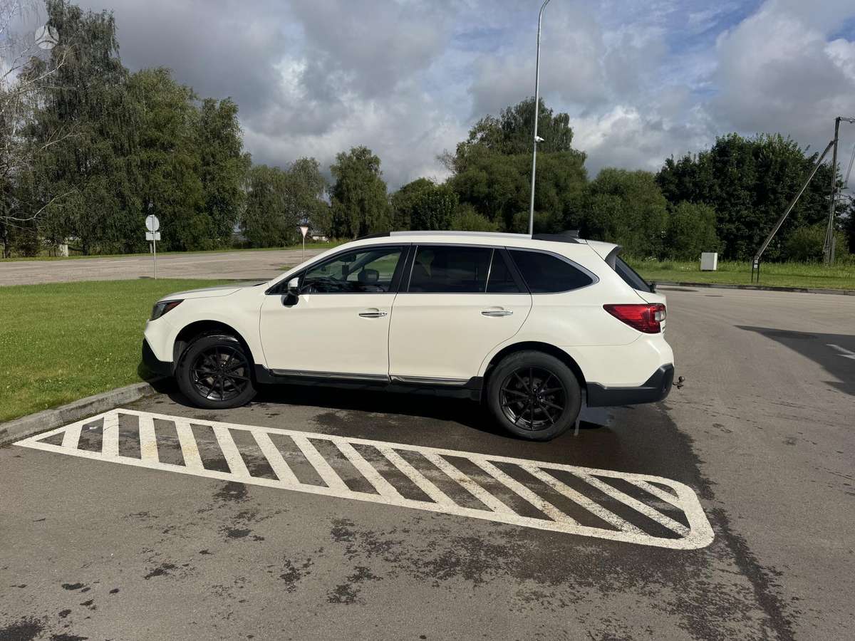 Subaru Outback, Универсал