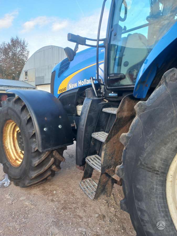 New Holland T8040, tractors