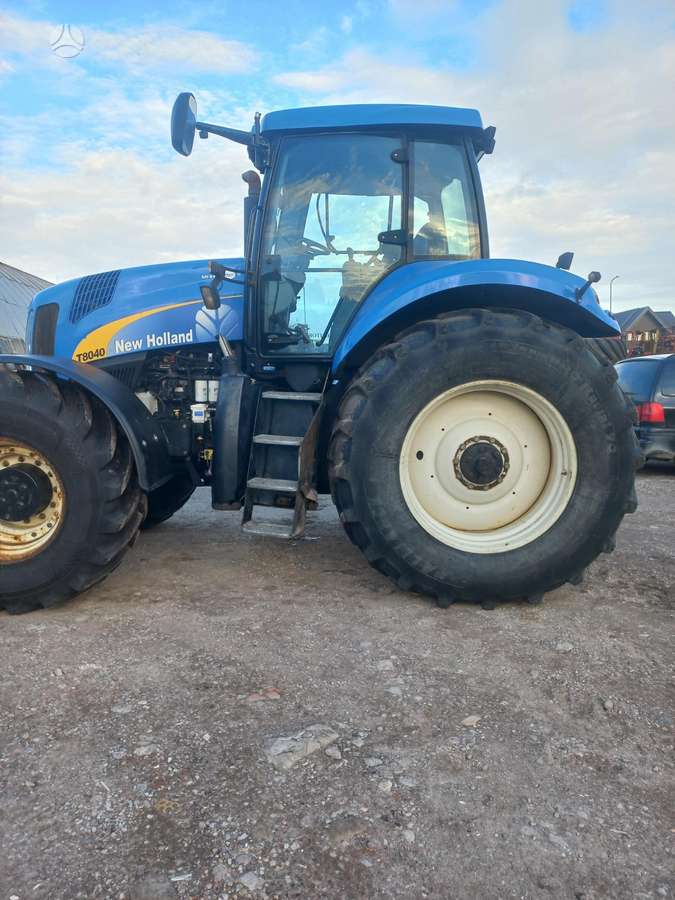 New Holland T8040, тракторы