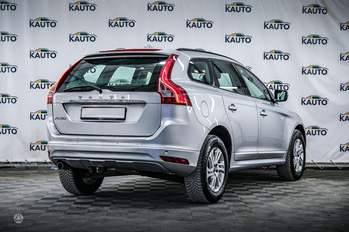 Volvo XC60, 2.0 l., off-road / crossover