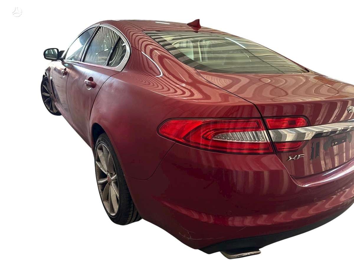 Jaguar XF Dalimis variklio kodas 306dt rida 249000 km