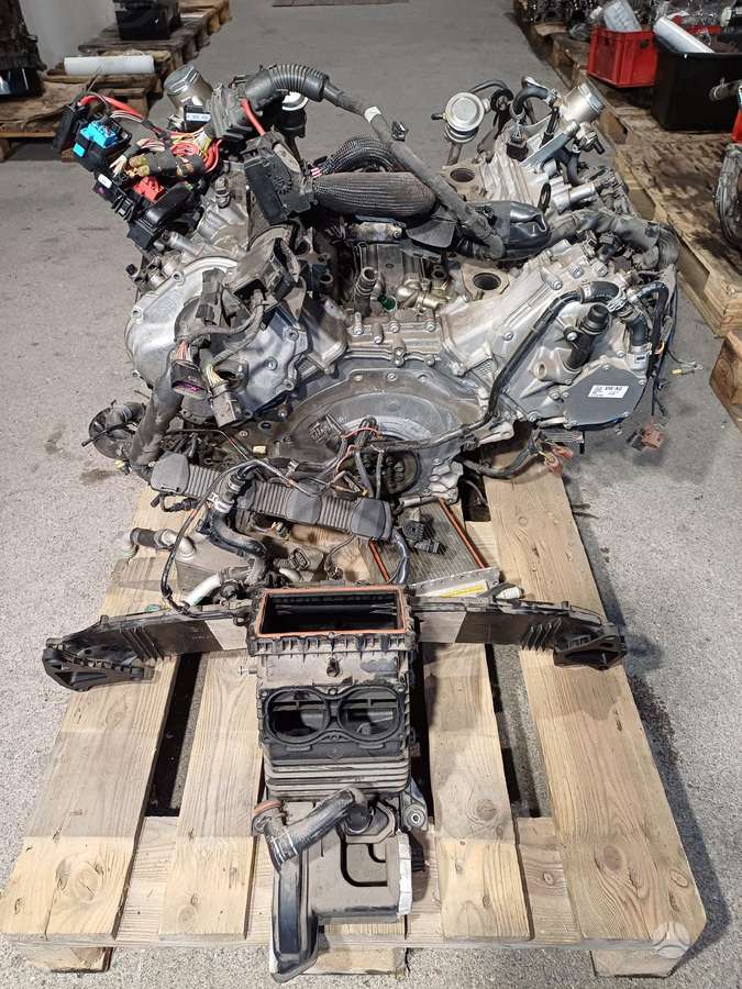 Audi A8, DDTA, engine parts