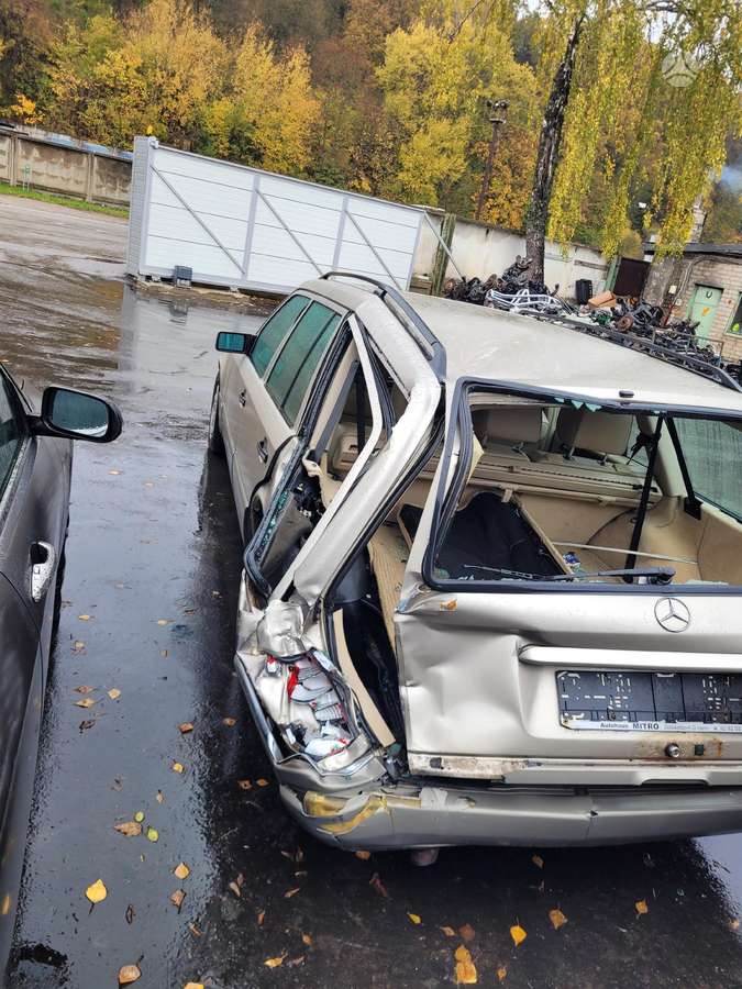 Mercedes-Benz E280, 2.8 l., Универсал