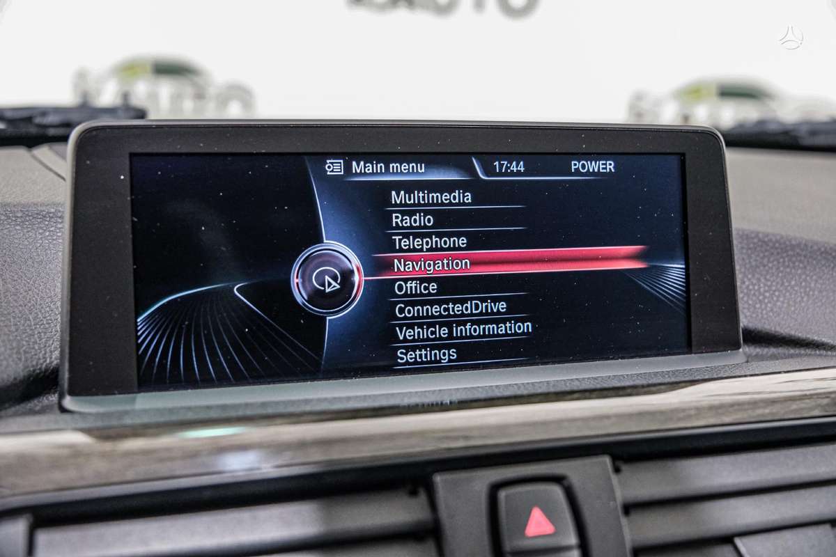 BMW 330, 3.0 l., Универсал