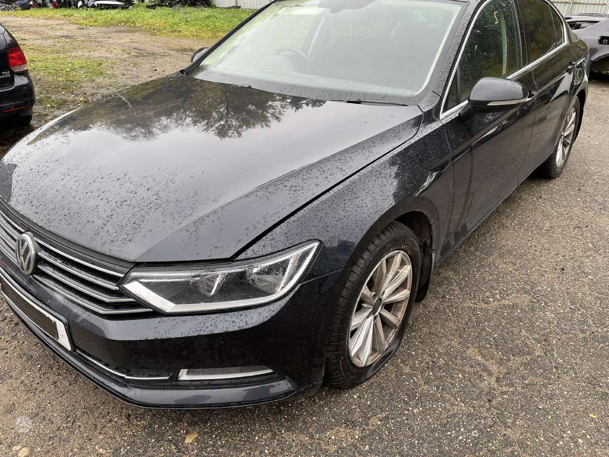 Volkswagen Passat for parts