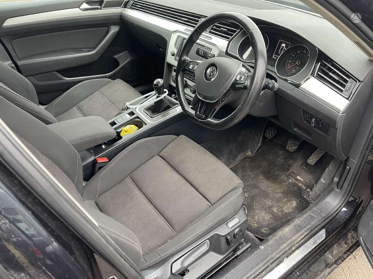 Volkswagen Passat for parts