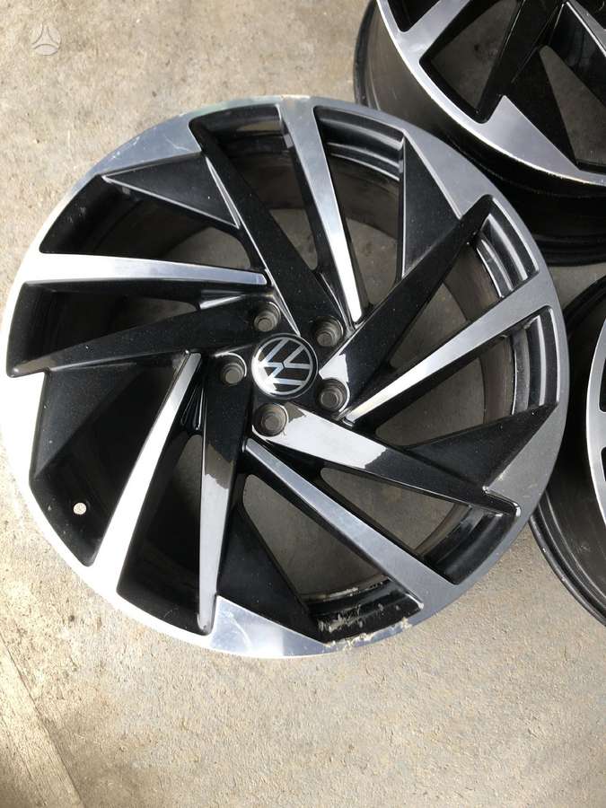 Volkswagen, light alloy, R20