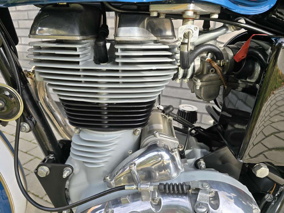 Royal Enfield Bullet 500cc, street / classic