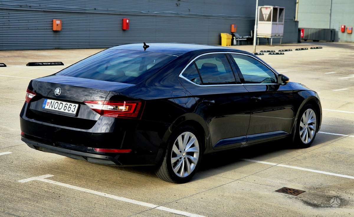 Škoda Superb - 8